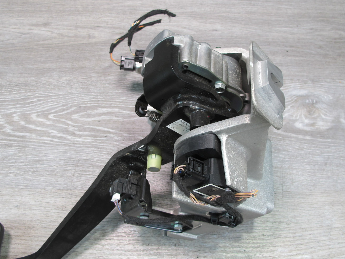 2010-2011 BMW E72 X6 Hybrid Brake Stop Pedal Assembly 6788839
