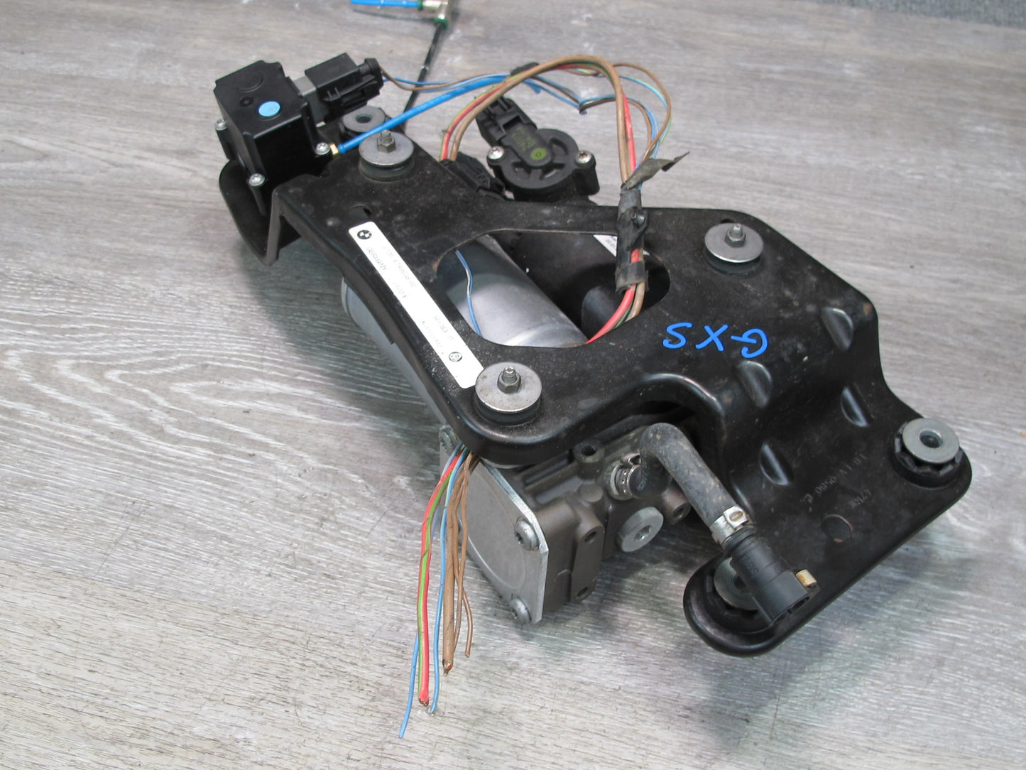 2008-2014 BMW E71 E72 X6 Air Suspension Compressor Pump 6789938