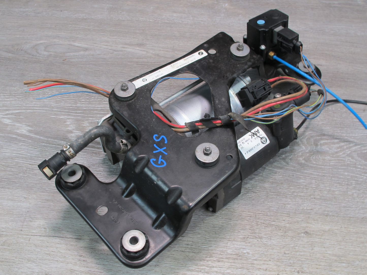 2008-2014 BMW E71 E72 X6 Air Suspension Compressor Pump 6789938
