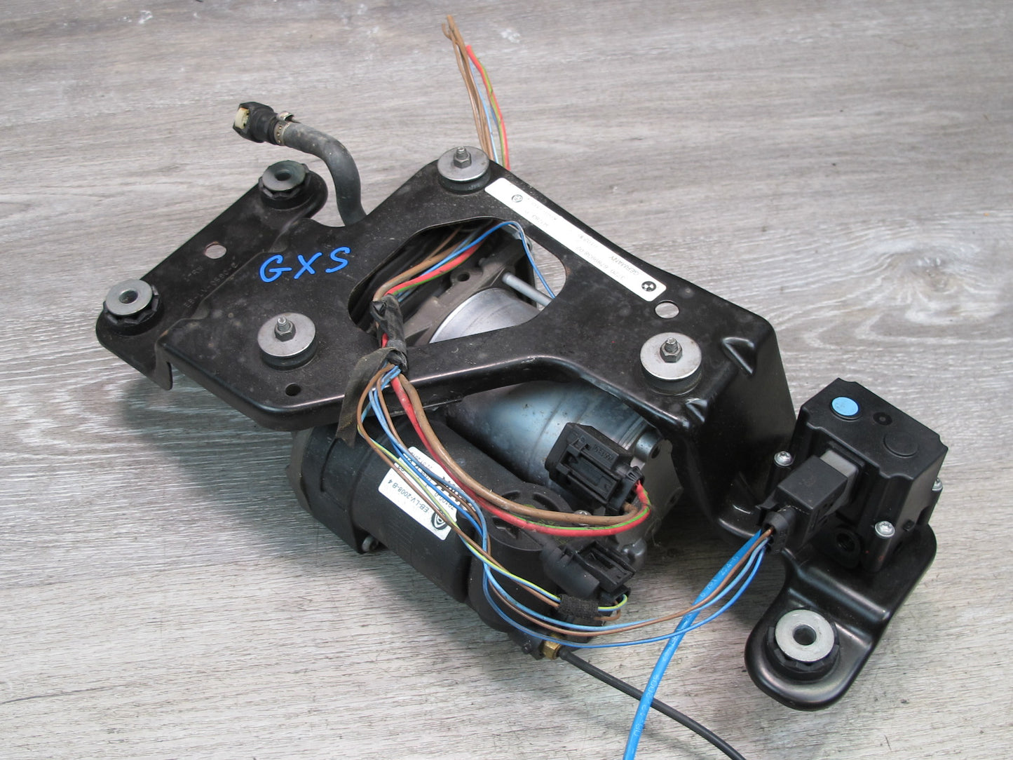 2008-2014 BMW E71 E72 X6 Air Suspension Compressor Pump 6789938