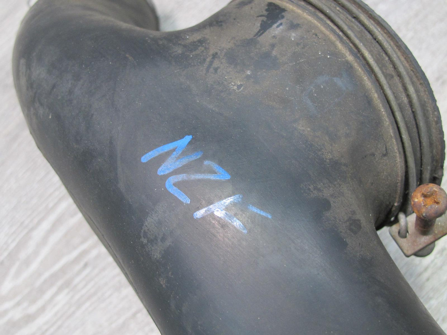 90-96 Nissan Z32 300ZX VG30DE NA Center Air Intake Y Pipe Hose OEM