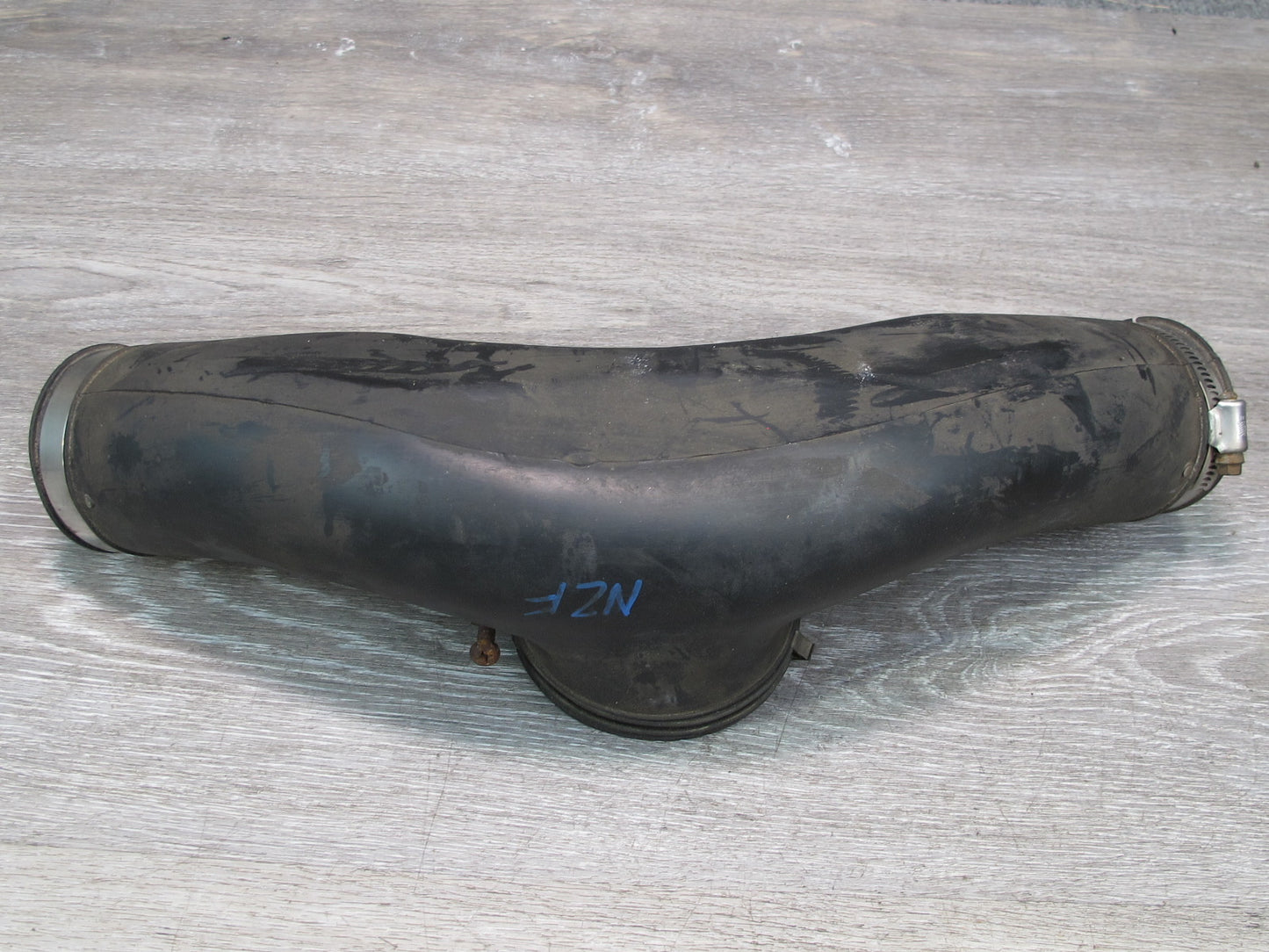 90-96 Nissan Z32 300ZX VG30DE NA Center Air Intake Y Pipe Hose OEM