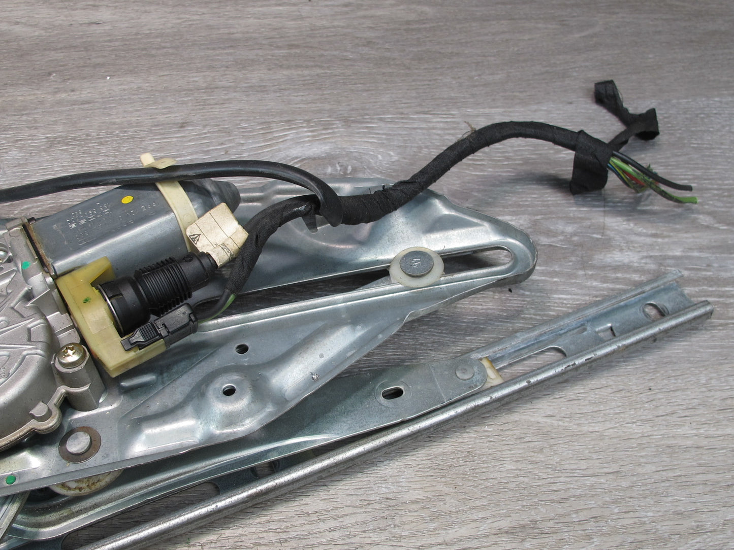 94-99 Mercedes W140 Front Right Door Window Regulator w Motor OEM