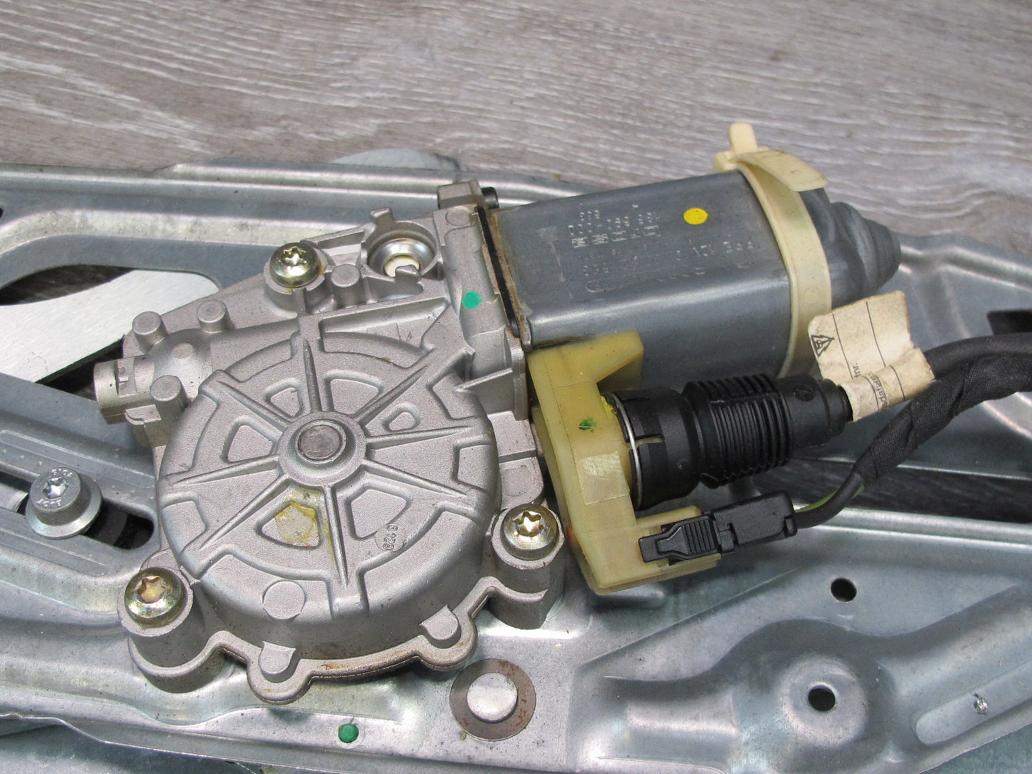 94-99 Mercedes W140 Front Right Door Window Regulator w Motor OEM