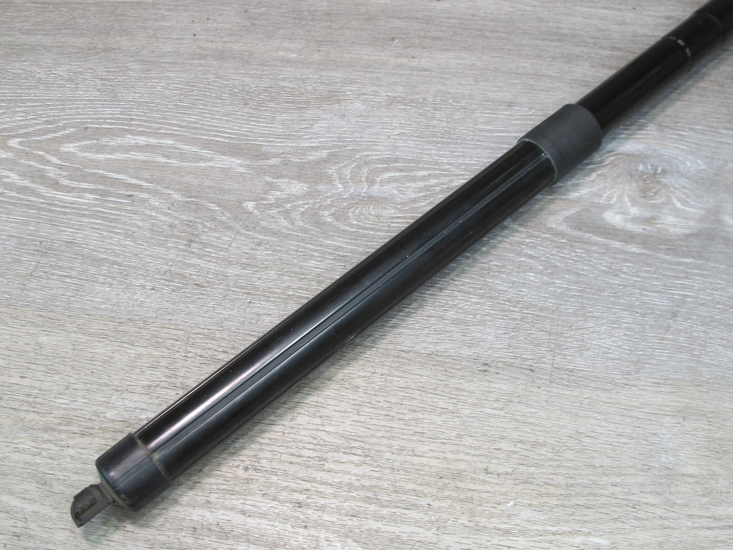 2013-2022 Land Range Rover L405 Rear Trunk Shock Cylinder Set of 2
