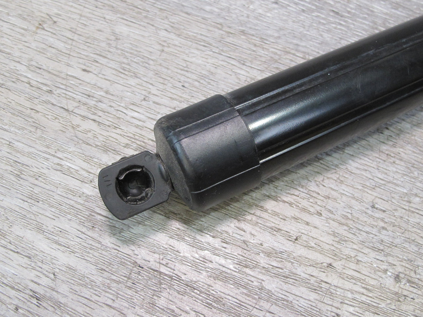 2013-2022 Land Range Rover L405 Rear Trunk Shock Cylinder Set of 2