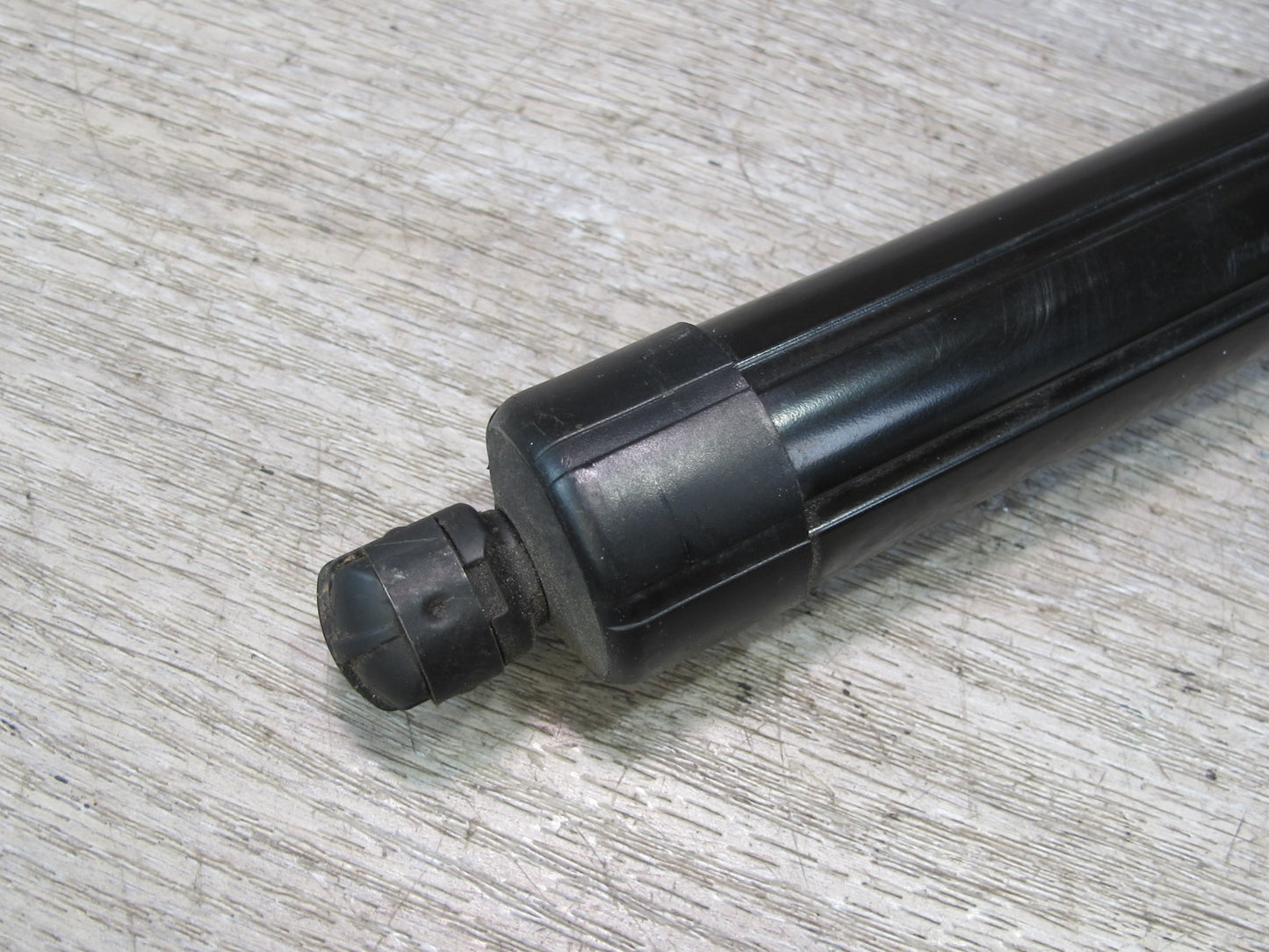 2013-2022 Land Range Rover L405 Rear Trunk Shock Cylinder Set of 2
