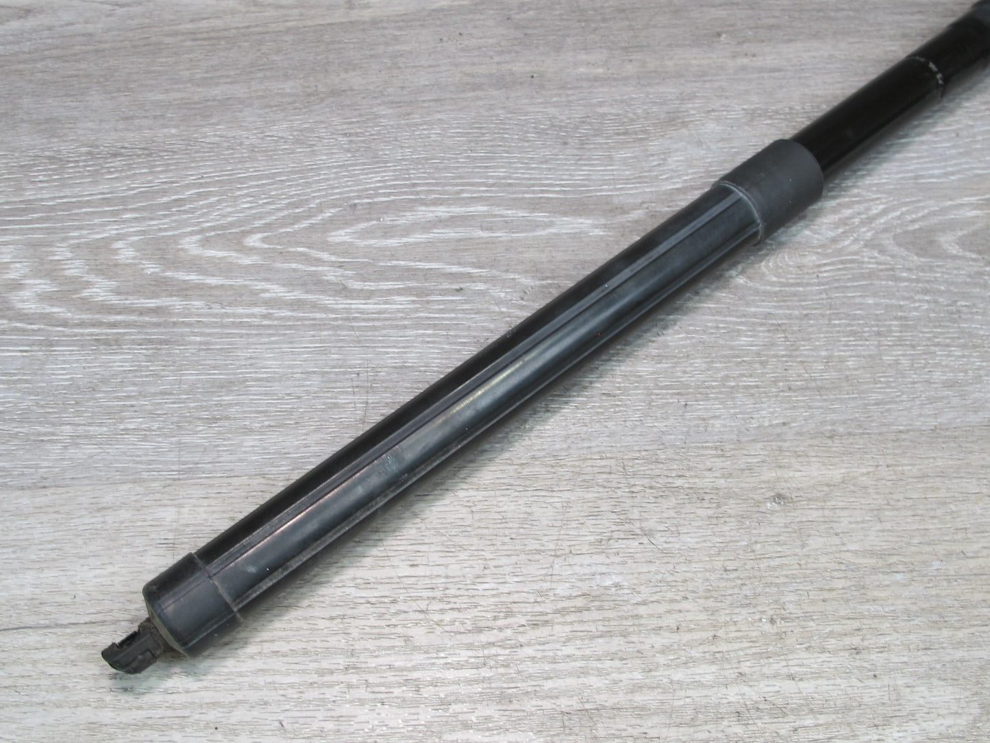 2013-2022 Land Range Rover L405 Rear Trunk Shock Cylinder Set of 2