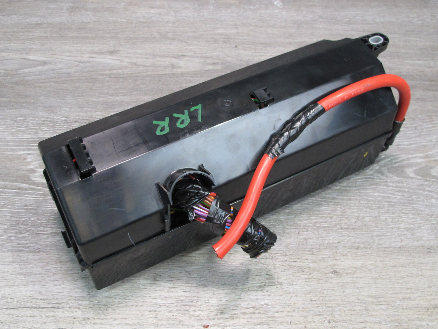2013-2017 Land Range Rover L405 5.0L Supercharged Rear Trunk Fuse Relay Box
