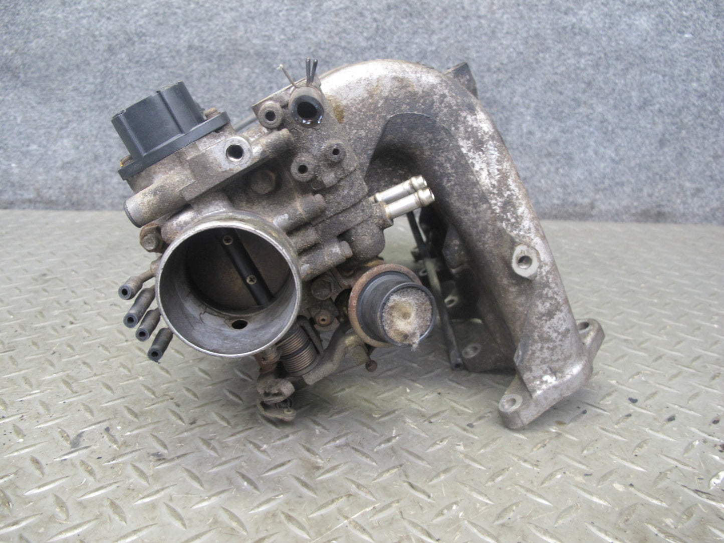 88-89 Toyota MR2 AW15 4AGELC Tvis Intake Manifold w Throttle Body 83K Miles OEM