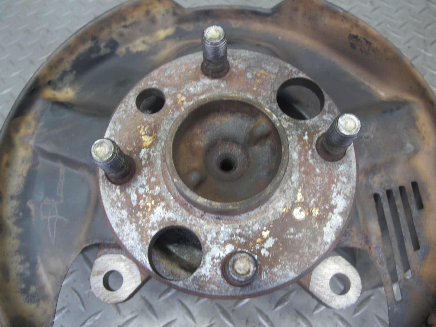 87-89 Toyota MR2 AW15 Front Left Spindle Knuckle Wheel Hub 83K Miles OEM