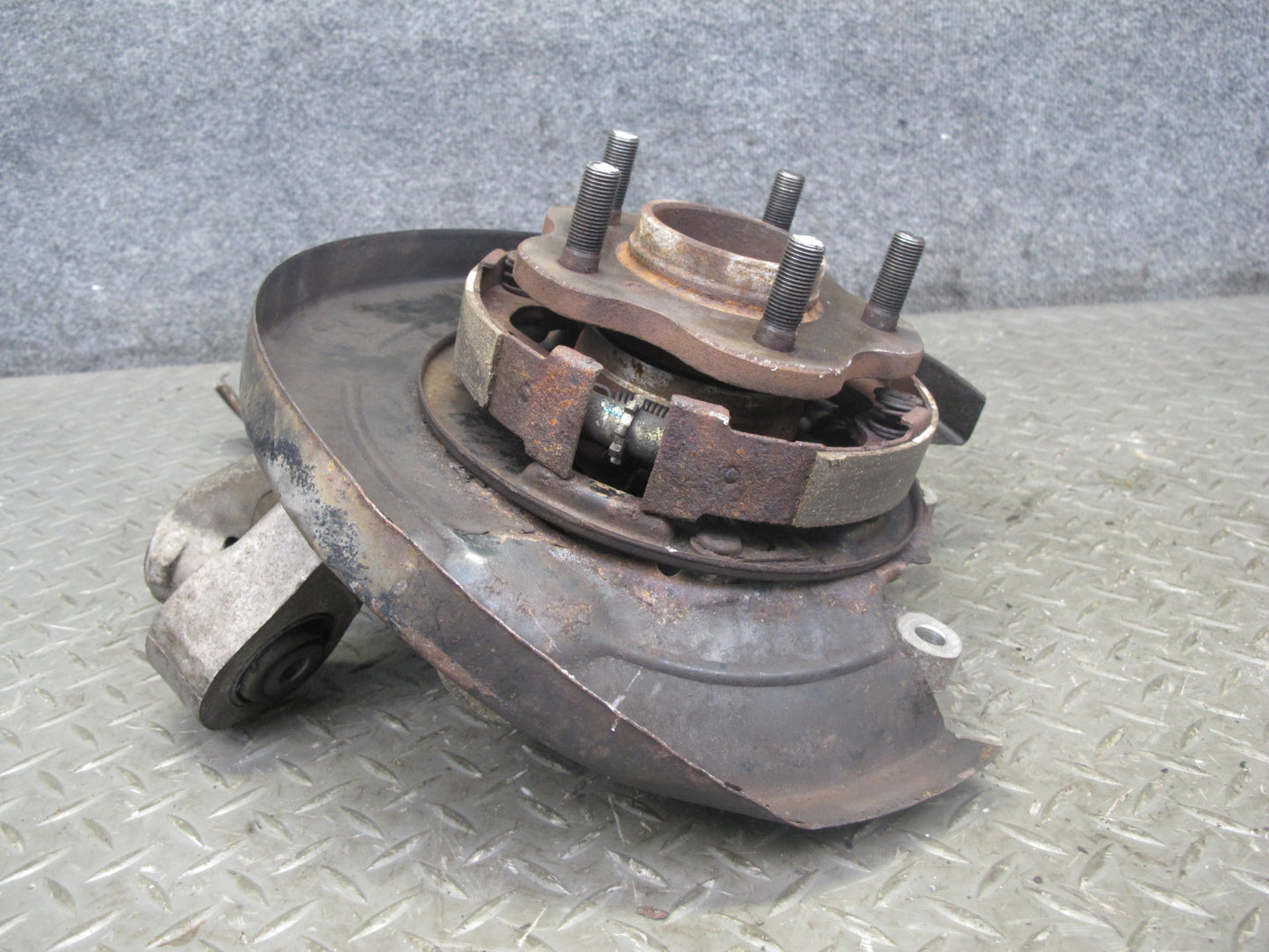 91-96 Nissan Z32 300ZX NON Turbo Rear Right Spindle Knuckle Wheel Hub OEM