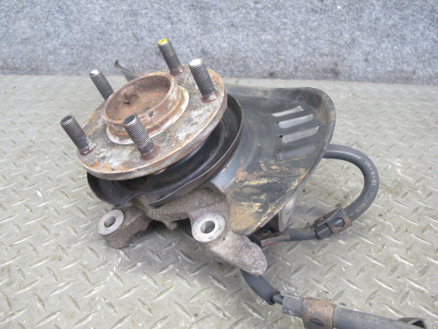 92-96 Nissan Z32 300ZX NON Turbo Front Right Spindle Knuckle Wheel Hub OEM