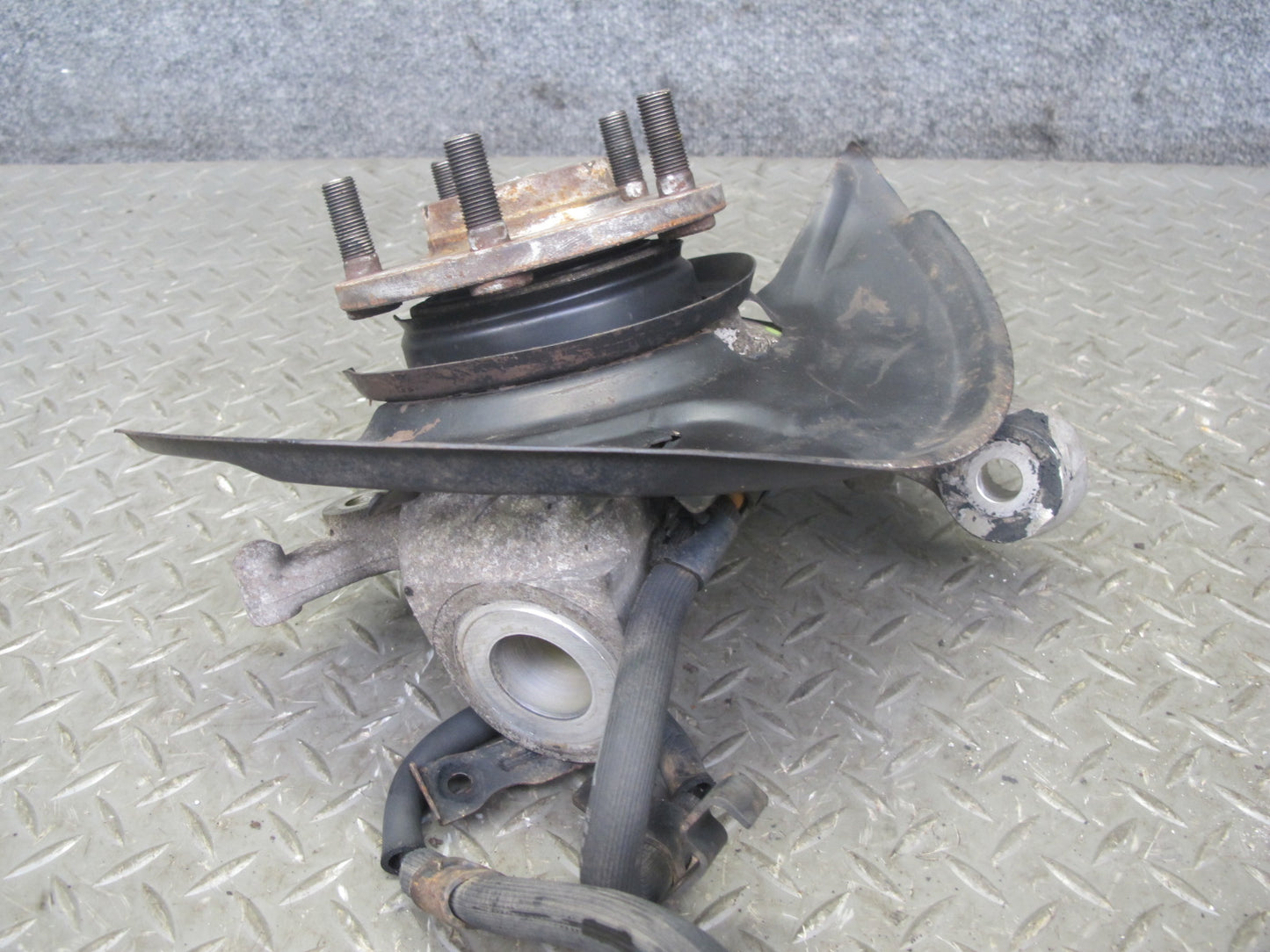 92-96 Nissan Z32 300ZX NON Turbo Front Right Spindle Knuckle Wheel Hub OEM