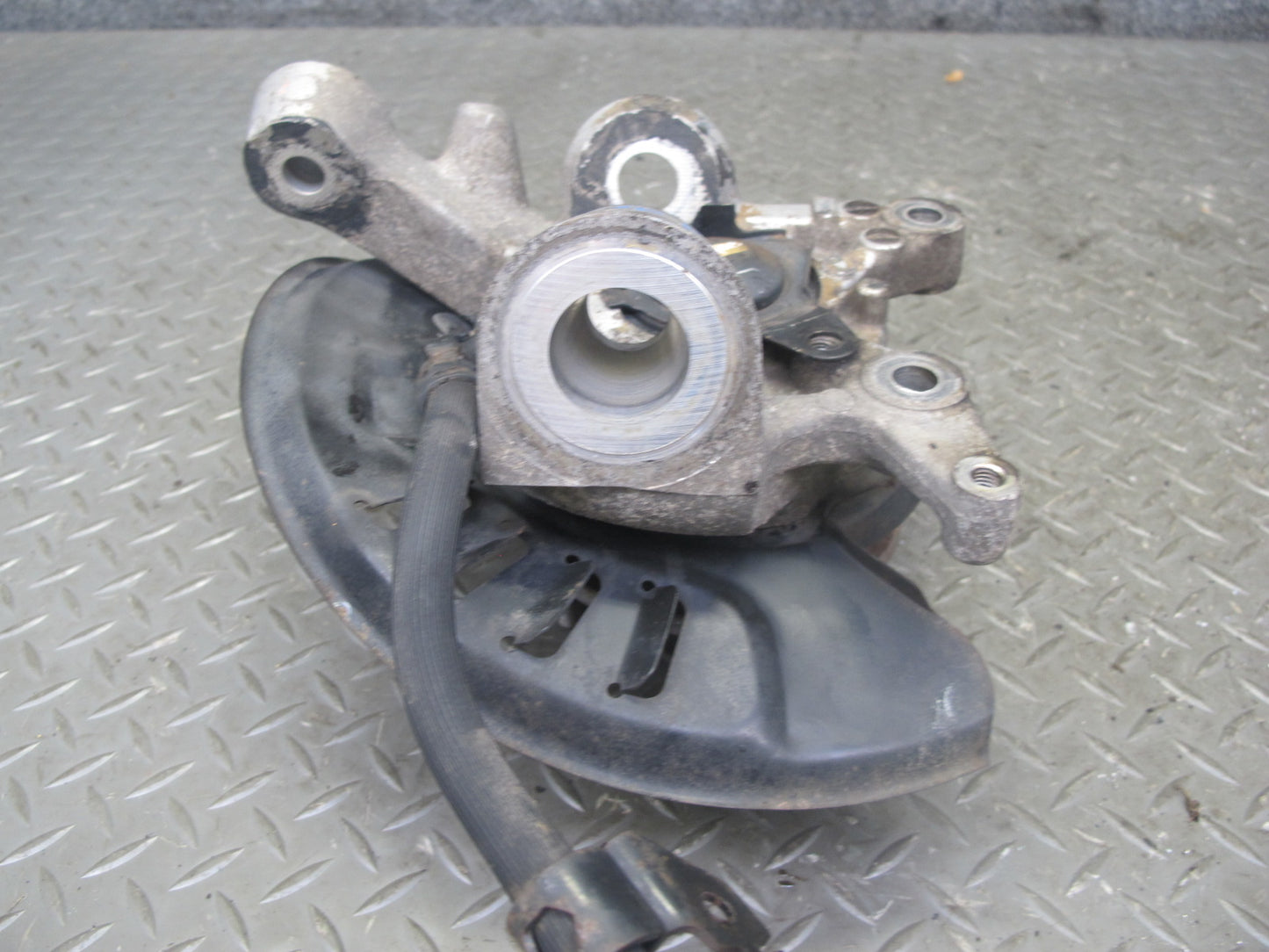 92-96 Nissan Z32 300ZX NON Turbo Front Right Spindle Knuckle Wheel Hub OEM