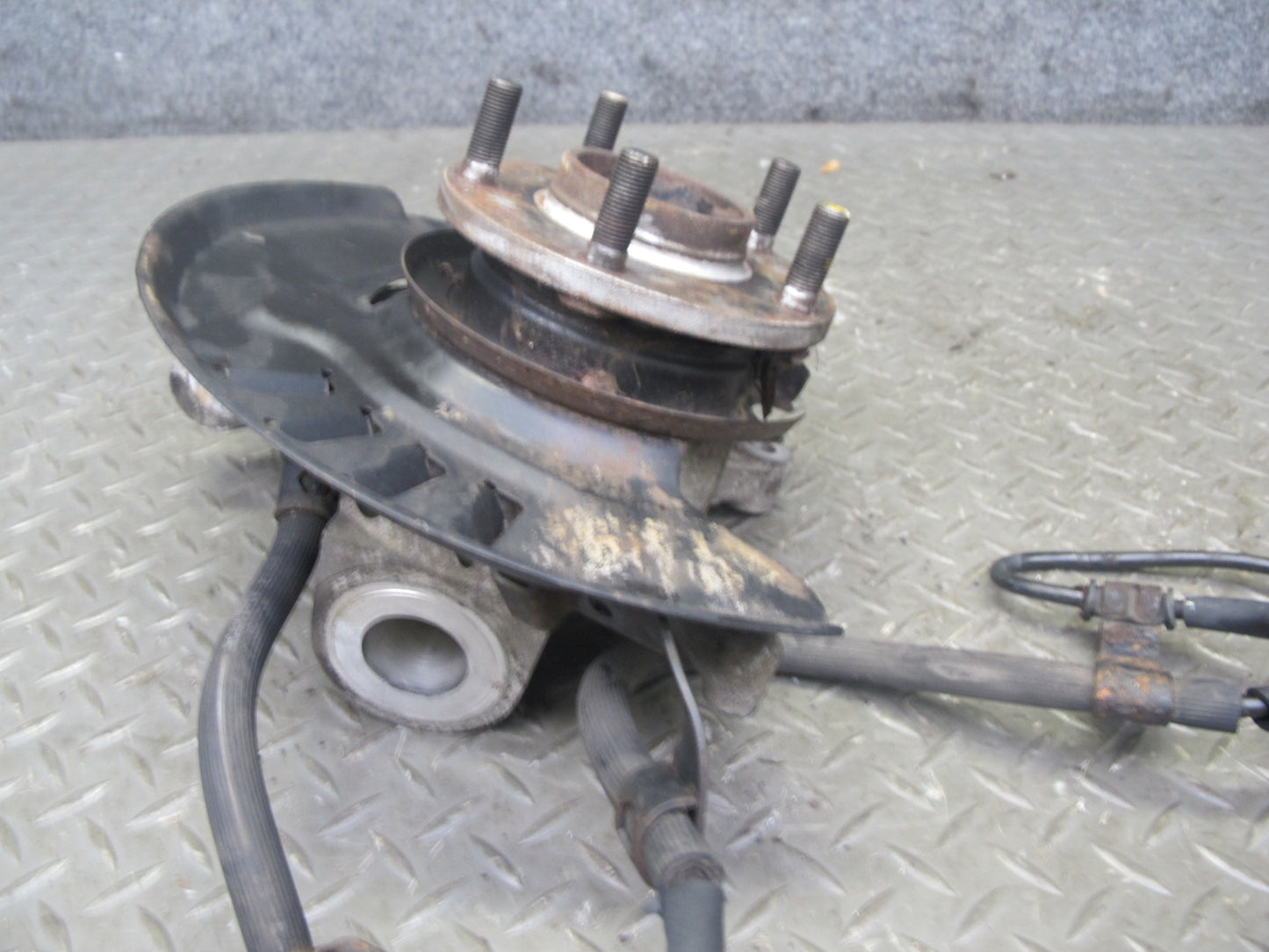 92-96 Nissan Z32 300ZX NON Turbo Front Left Spindle Knuckle Wheel Hub OEM