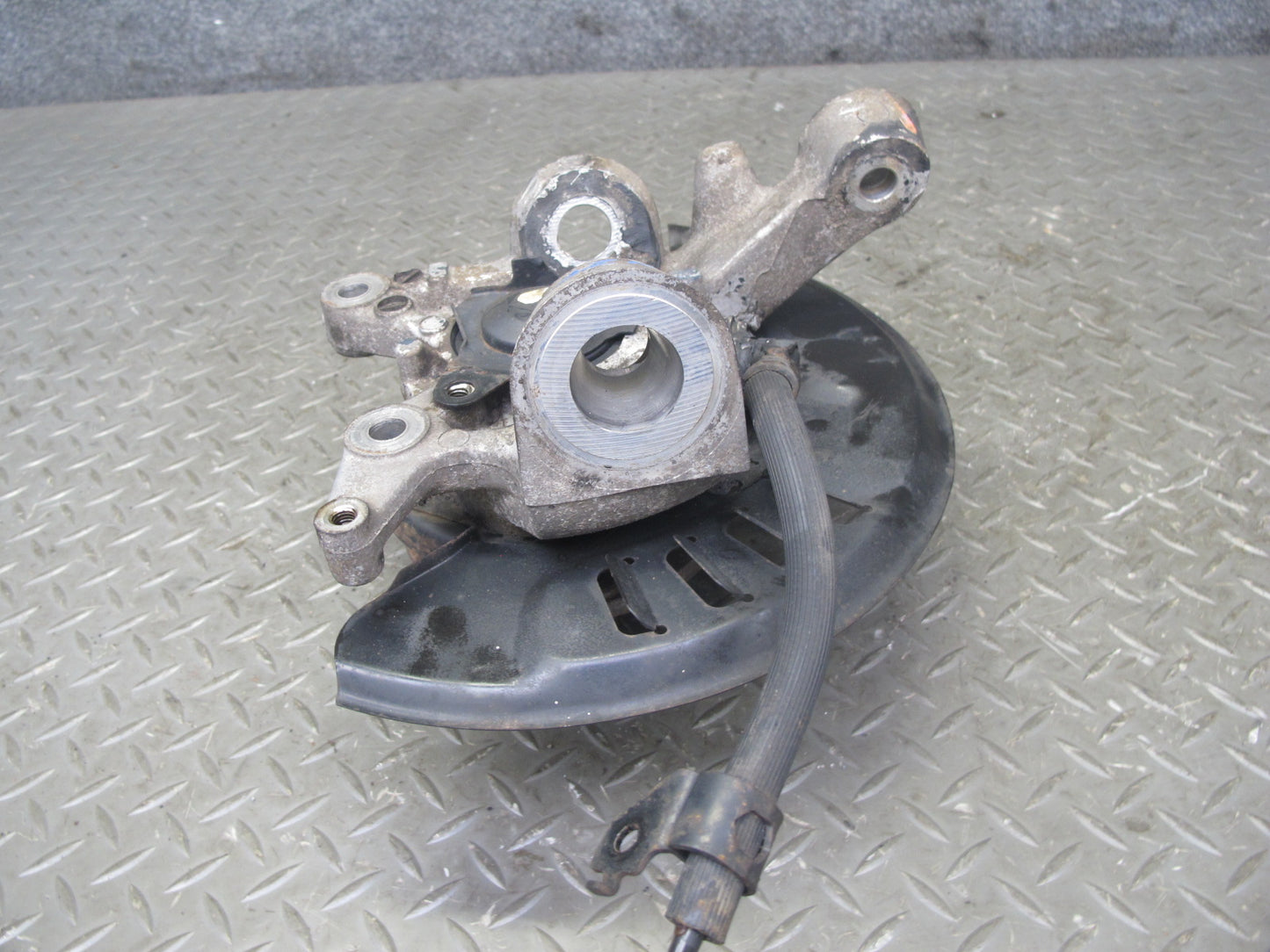 92-96 Nissan Z32 300ZX NON Turbo Front Left Spindle Knuckle Wheel Hub OEM