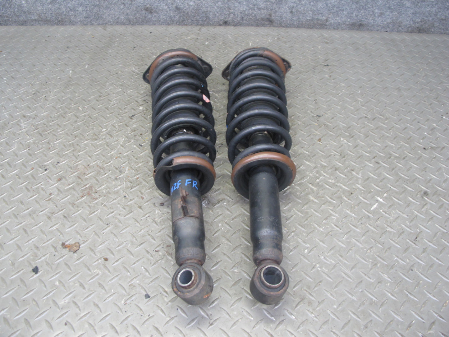 90-96 Nissan Z32 300ZX NON Turbo 2+0 Set of 2 Front Strut Shock Absorber OEM