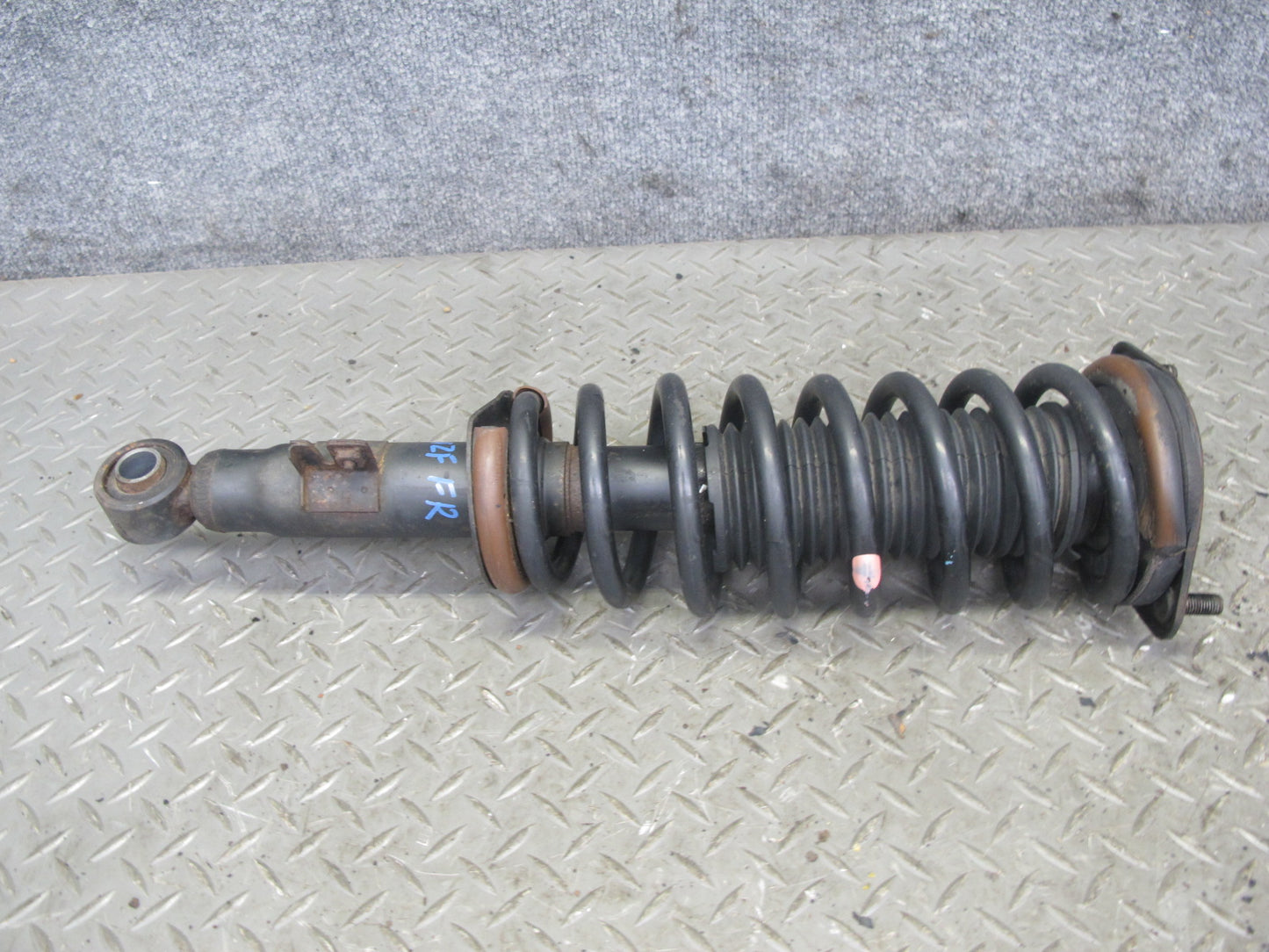90-96 Nissan Z32 300ZX NON Turbo 2+0 Set of 2 Front Strut Shock Absorber OEM