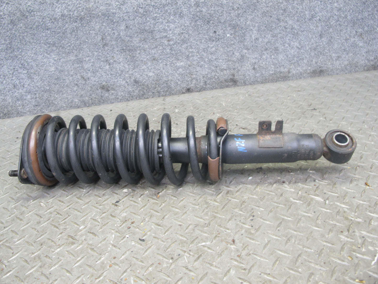 90-96 Nissan Z32 300ZX NON Turbo 2+0 Set of 2 Front Strut Shock Absorber OEM