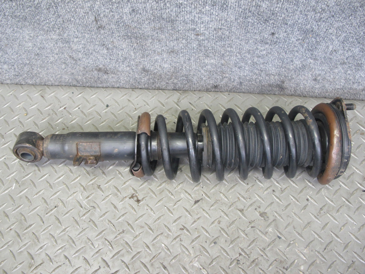 90-96 Nissan Z32 300ZX NON Turbo 2+0 Set of 2 Front Strut Shock Absorber OEM