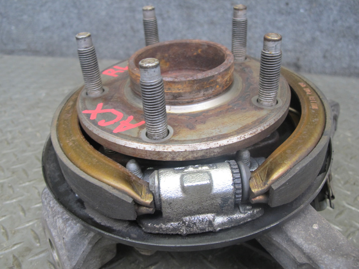 2004-2008 Cadillac XLR Rear Left Driver Side Spindle Knuckle Wheel Hub Bearing