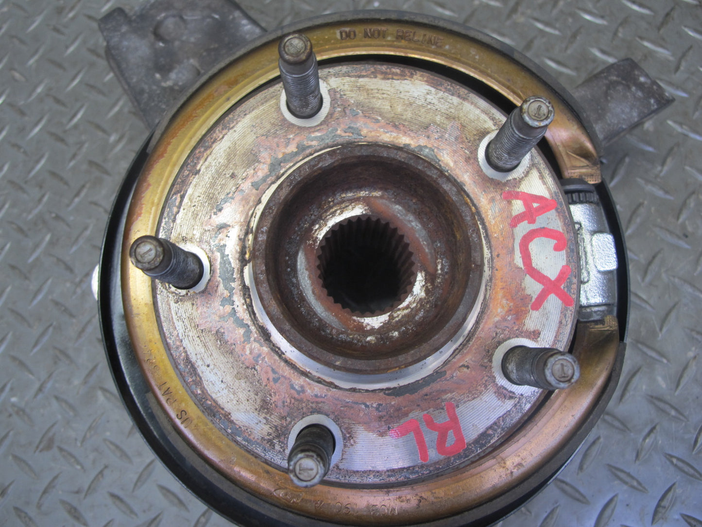 2004-2008 Cadillac XLR Rear Left Driver Side Spindle Knuckle Wheel Hub Bearing