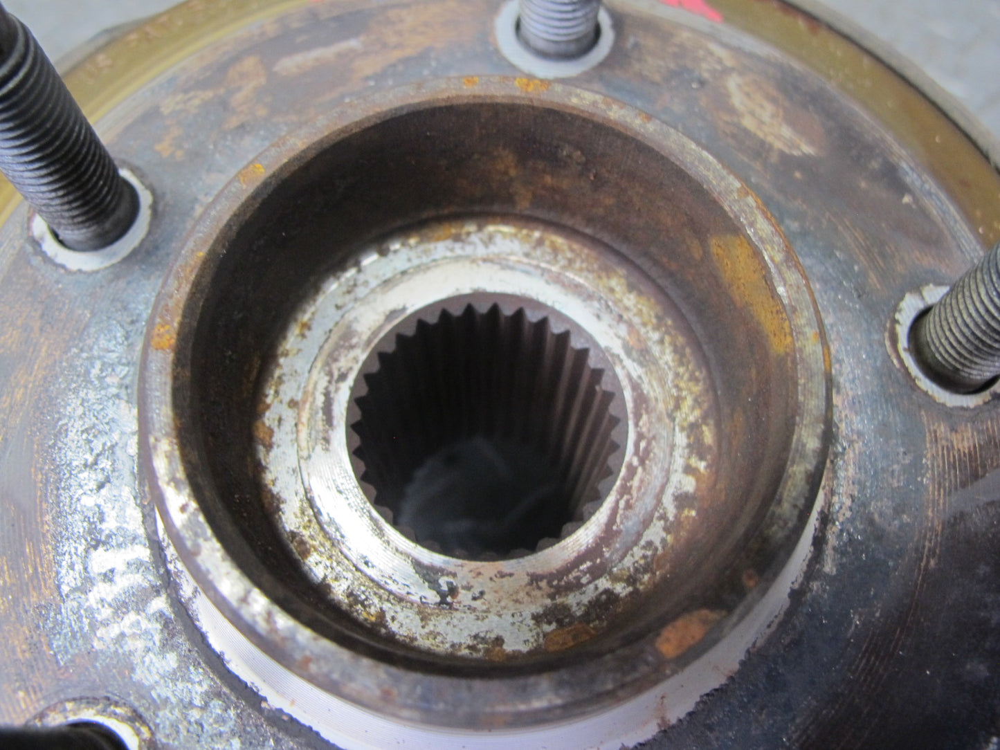 2004-2008 Cadillac XLR Rear Right Pass Side Spindle Knuckle Wheel Hub Bearing