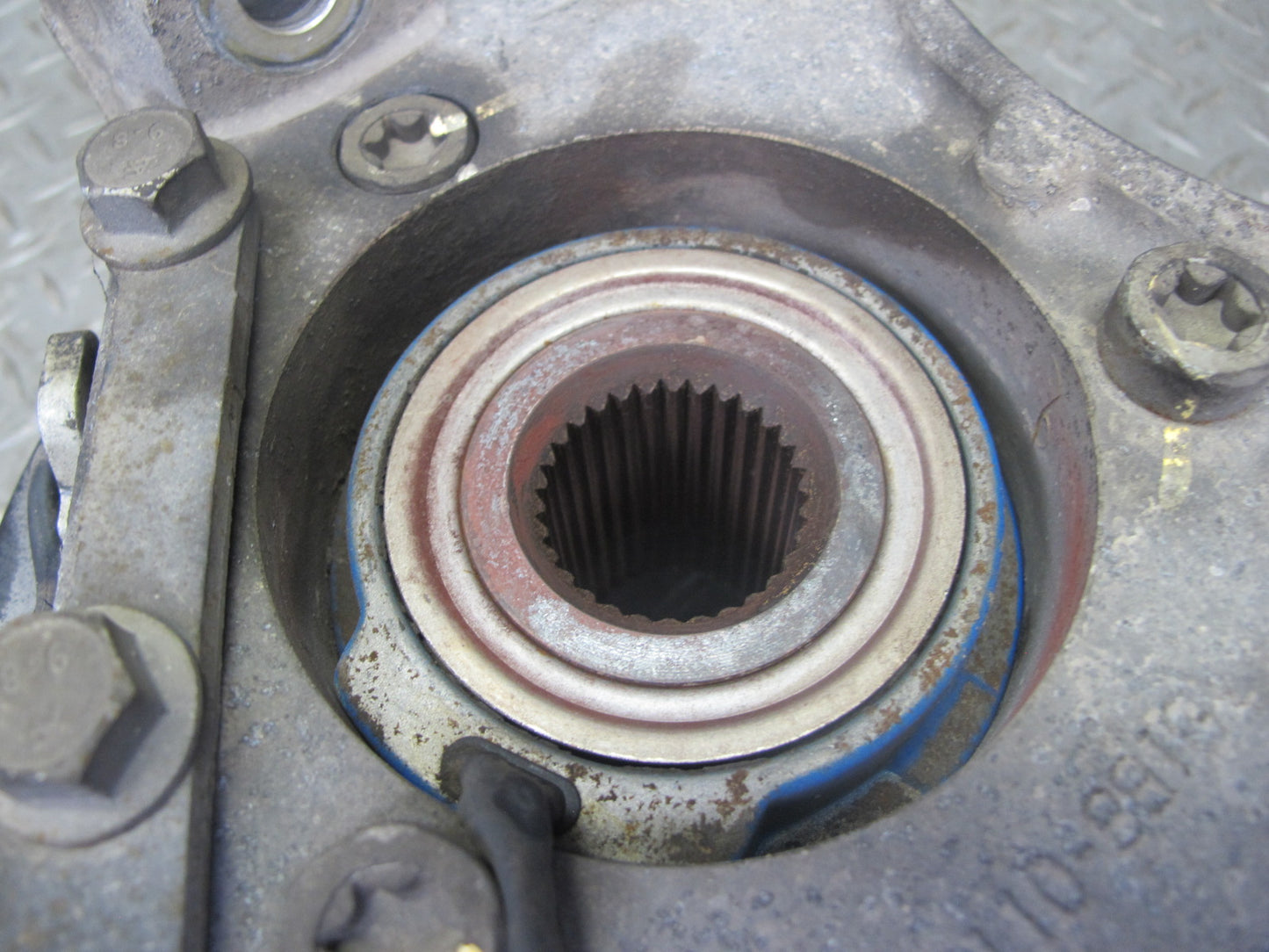 2004-2008 Cadillac XLR Rear Right Pass Side Spindle Knuckle Wheel Hub Bearing