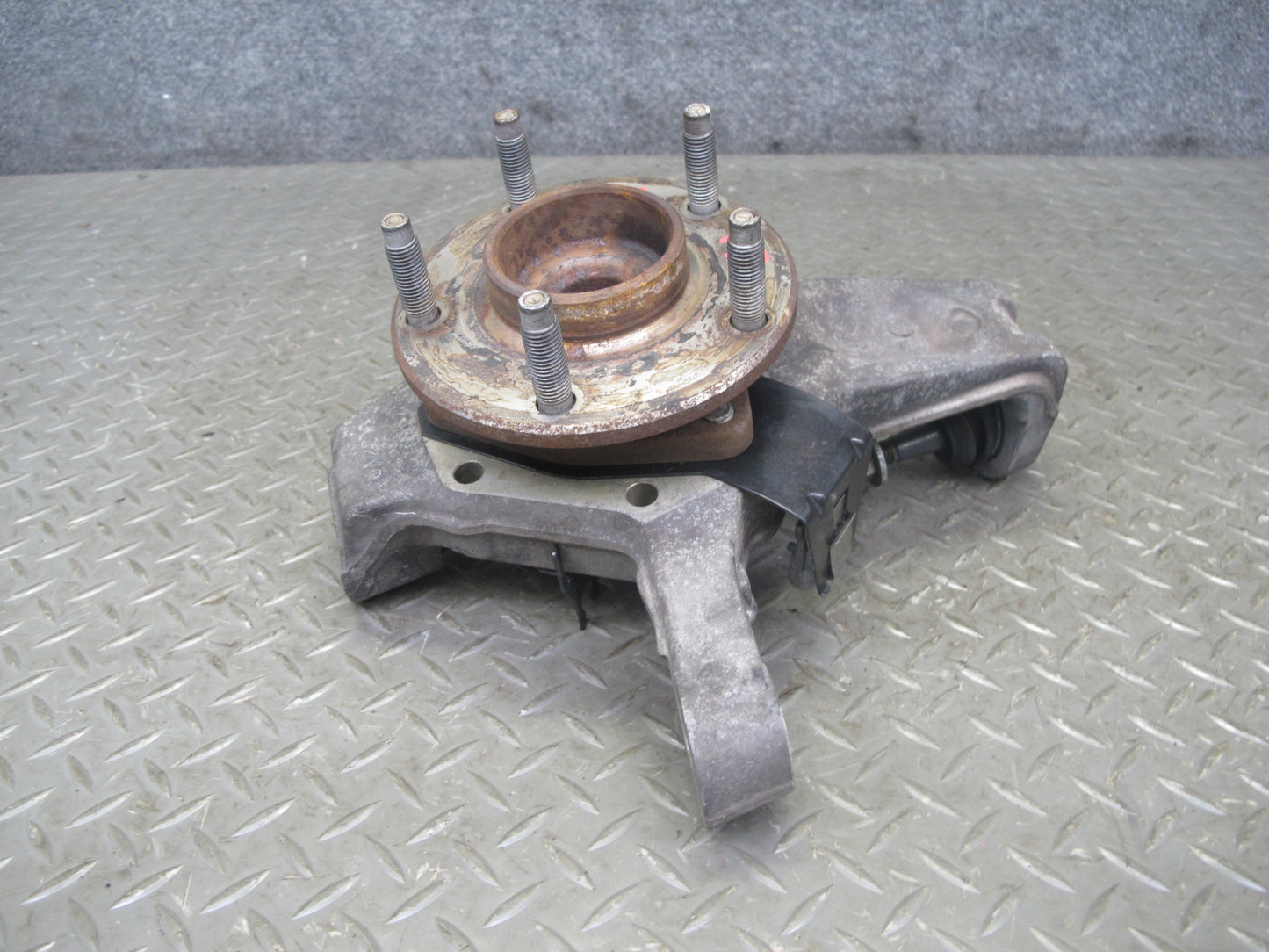 2004-2008 Cadillac XLR Front Right Pass Side Spindle Knuckle Wheel Hub Bearing