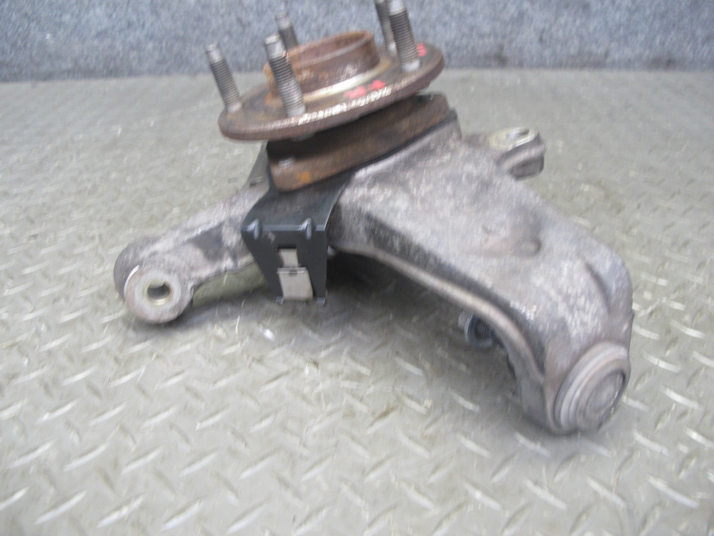 2004-2008 Cadillac XLR Front Right Pass Side Spindle Knuckle Wheel Hub Bearing