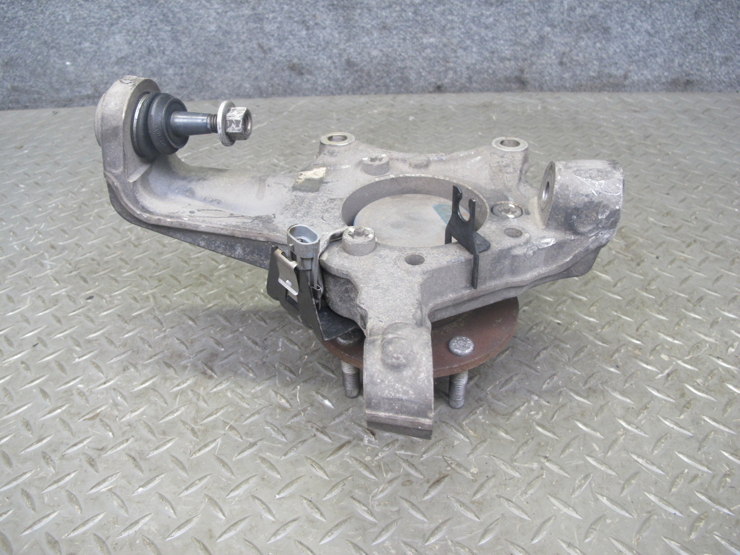 2004-2008 Cadillac XLR Front Right Pass Side Spindle Knuckle Wheel Hub Bearing