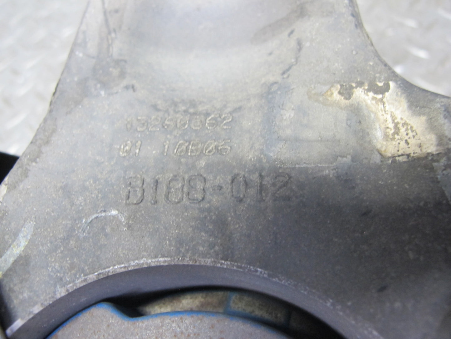 2004-2008 Cadillac XLR Front Right Pass Side Spindle Knuckle Wheel Hub Bearing