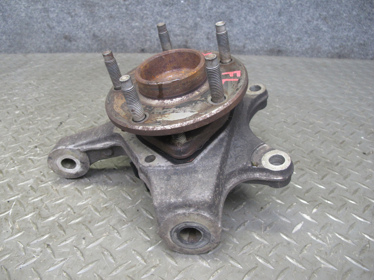 2004-2008 Cadillac XLR Front Left Driver Side Spindle Knuckle Wheel Hub Bearing