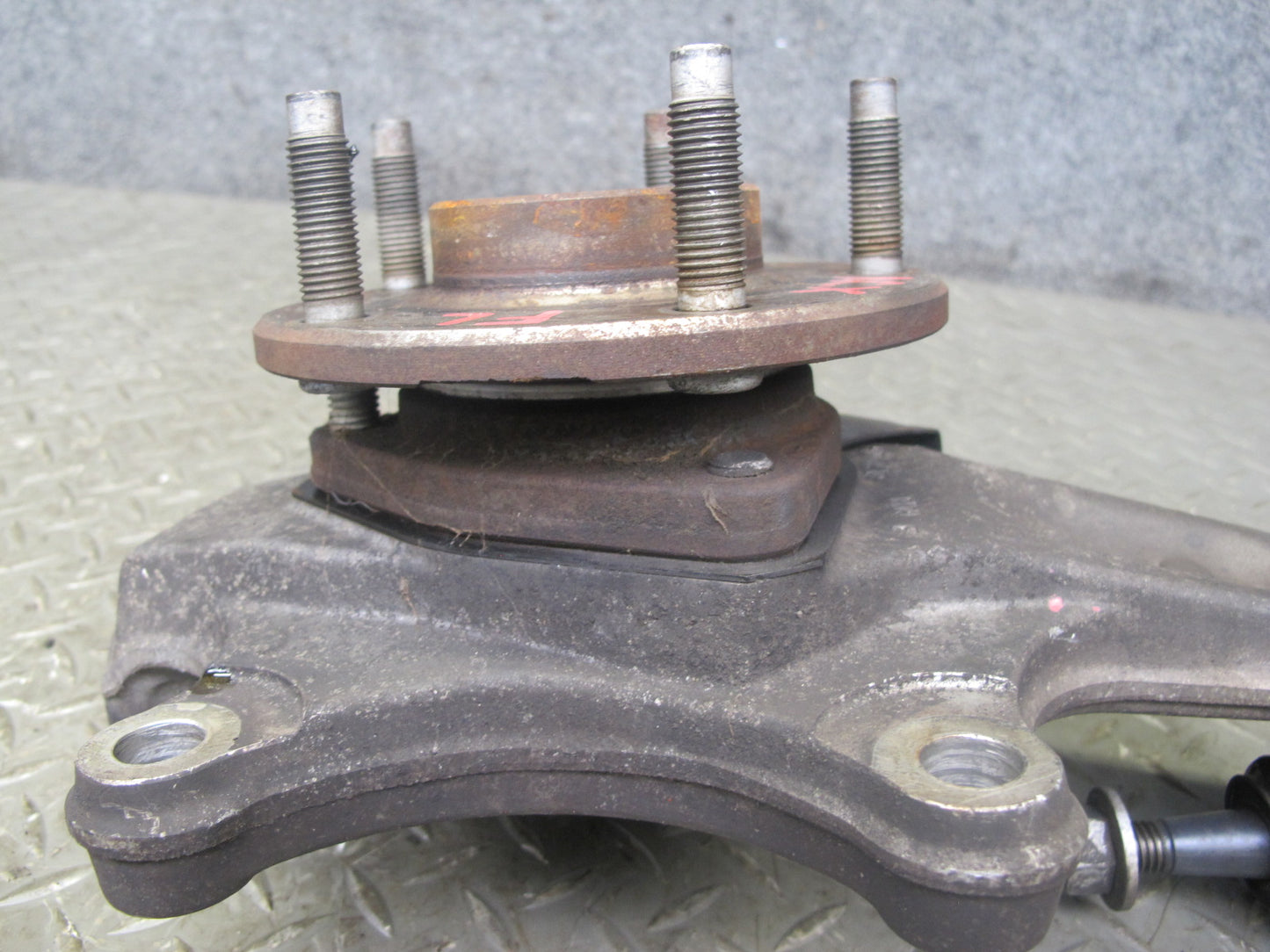2004-2008 Cadillac XLR Front Left Driver Side Spindle Knuckle Wheel Hub Bearing