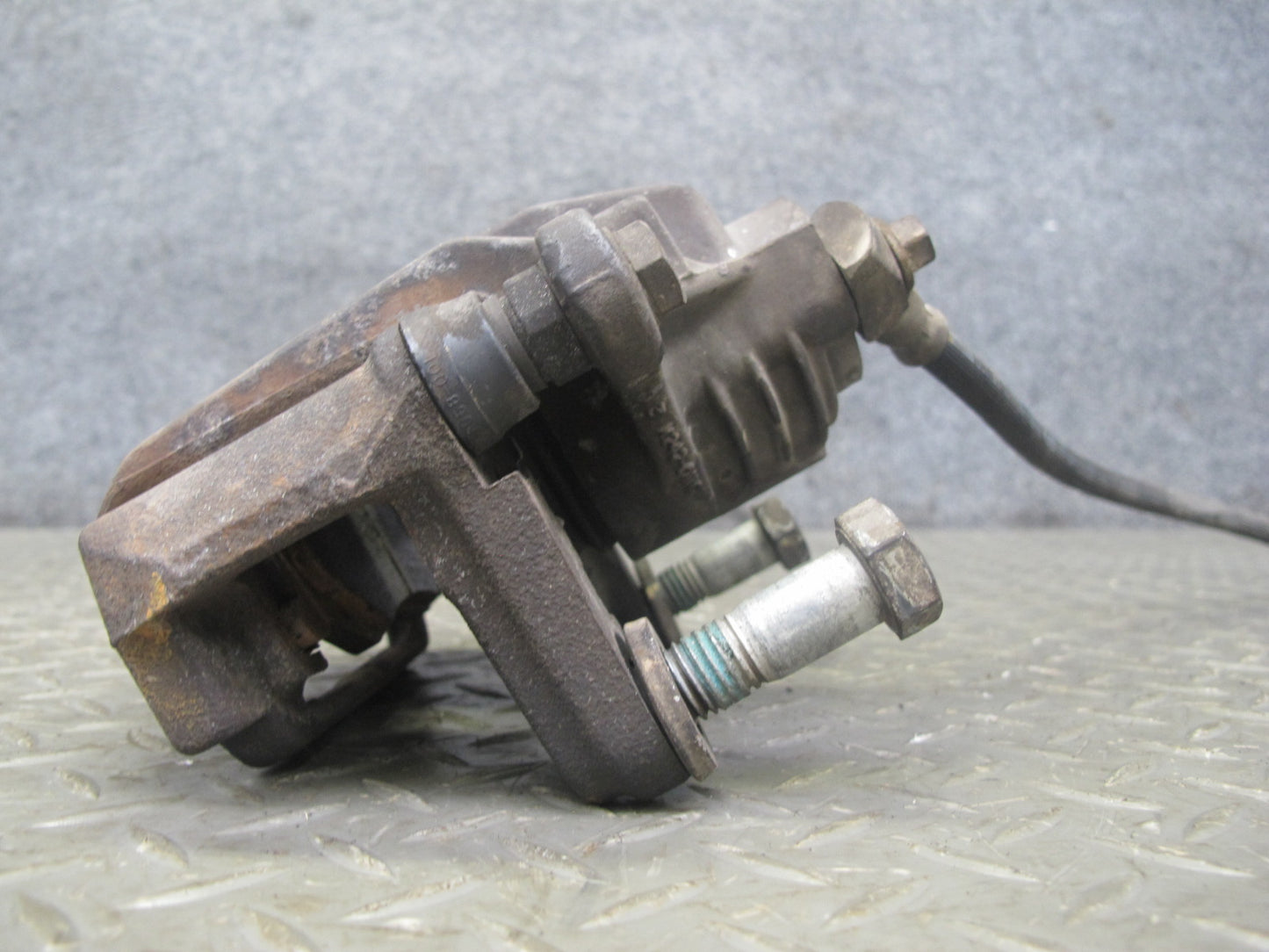 2004-2009 Cadillac XLR RWD Rear Left & Right Side Brake Caliper Set of 2