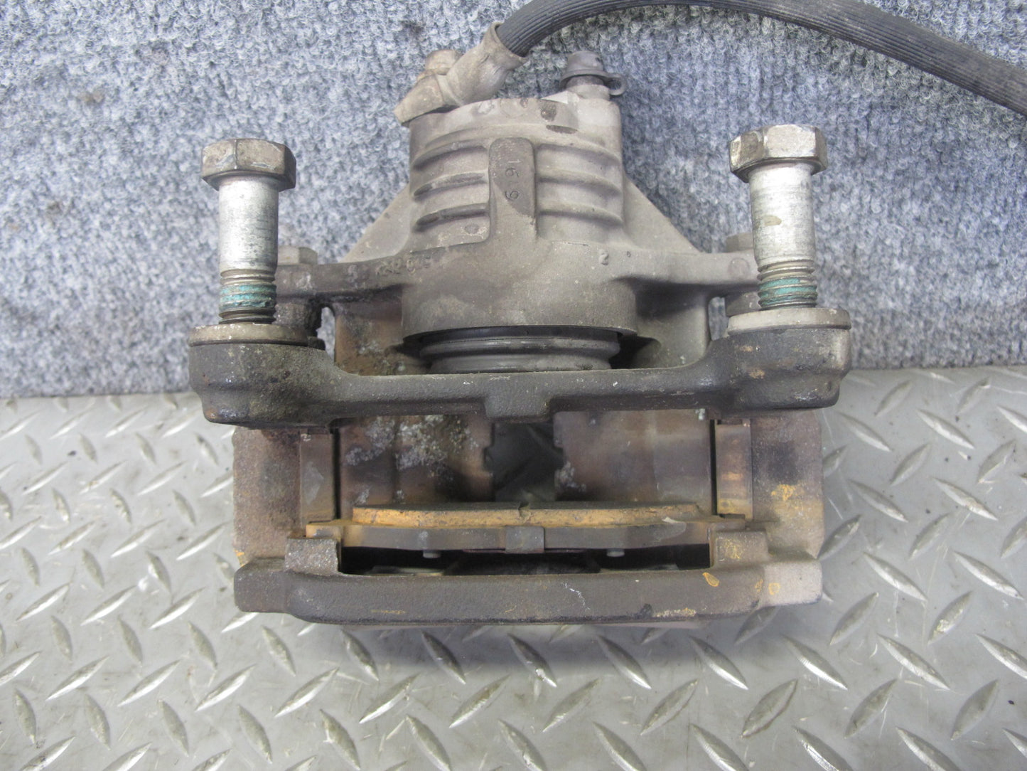 2004-2009 Cadillac XLR RWD Rear Left & Right Side Brake Caliper Set of 2