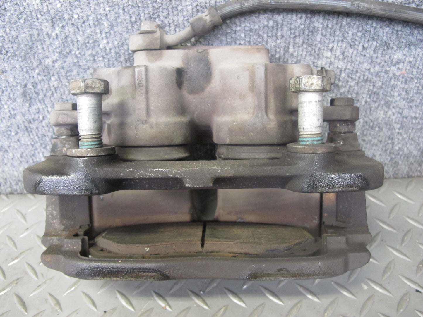 2004-2009 Cadillac XLR RWD Front Left & Right Side Brake Caliper Set of 2