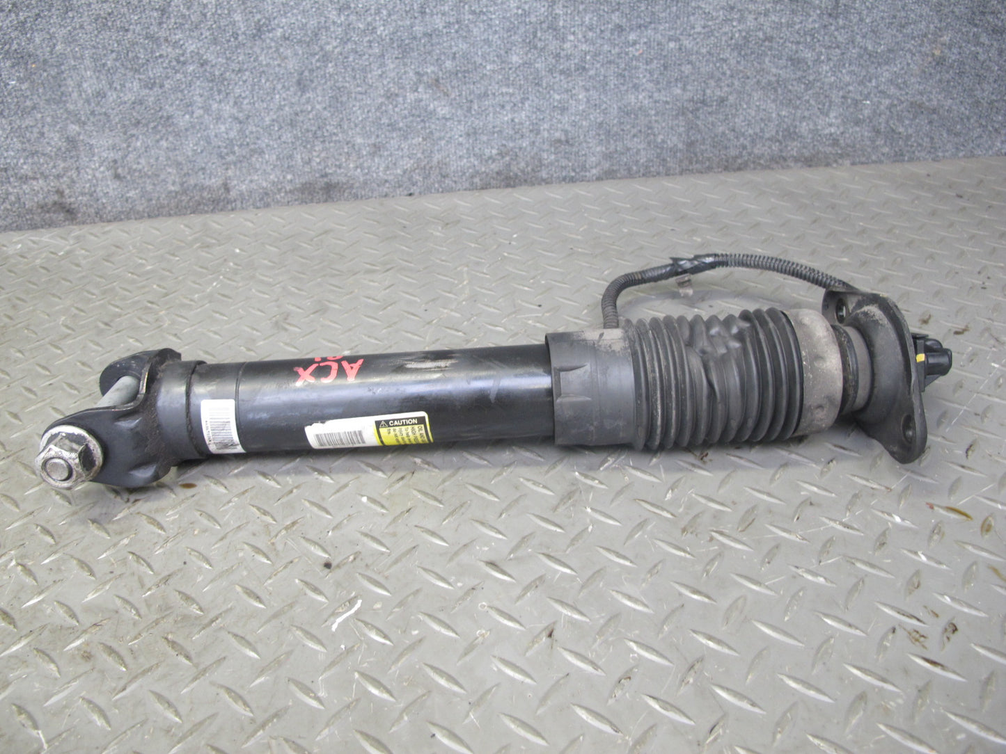 2006-2007 Cadillac XLR Rear Right & Left Side Shock Strut Absorber Set