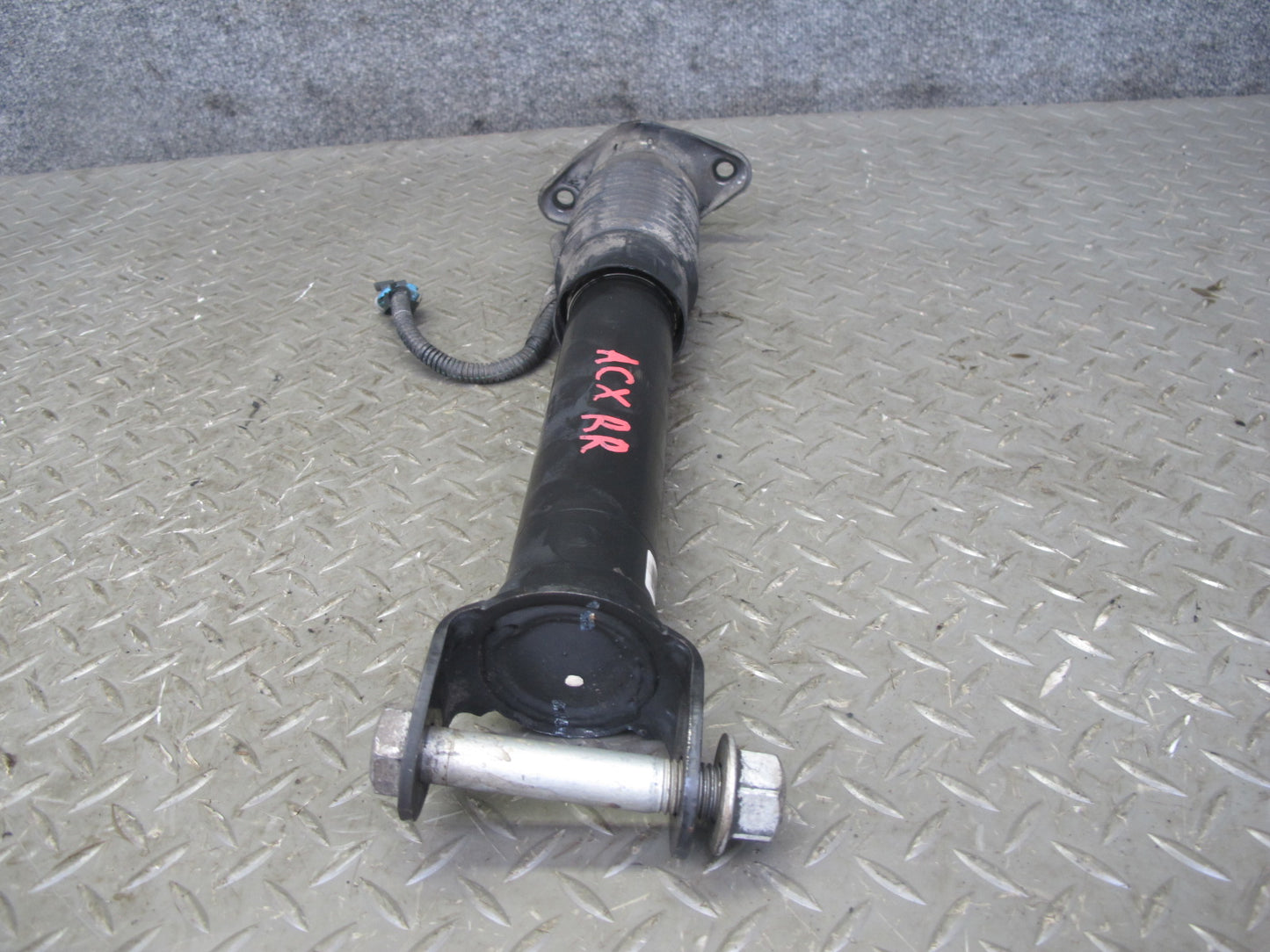 2006-2007 Cadillac XLR Rear Right & Left Side Shock Strut Absorber Set