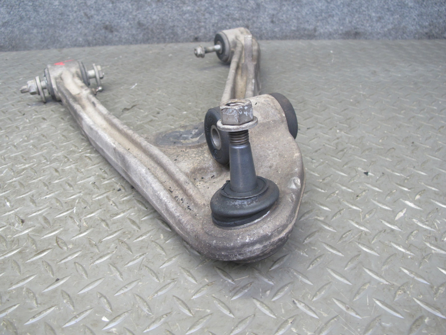 2004-2009 Cadillac XLR Rear Left Suspension Lower & Upper Control Arm Set