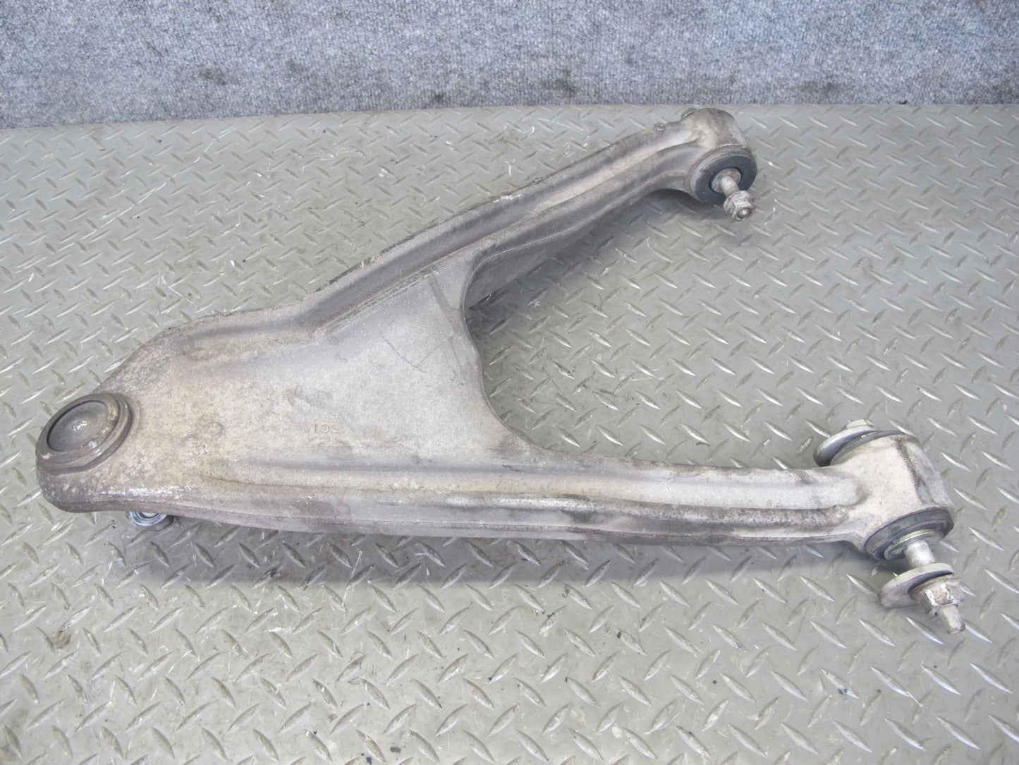 2004-2009 Cadillac XLR Rear Left Suspension Lower & Upper Control Arm Set
