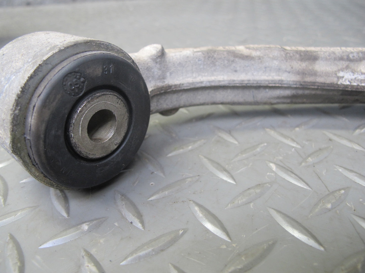 2004-2009 Cadillac XLR Rear Left Suspension Lower & Upper Control Arm Set