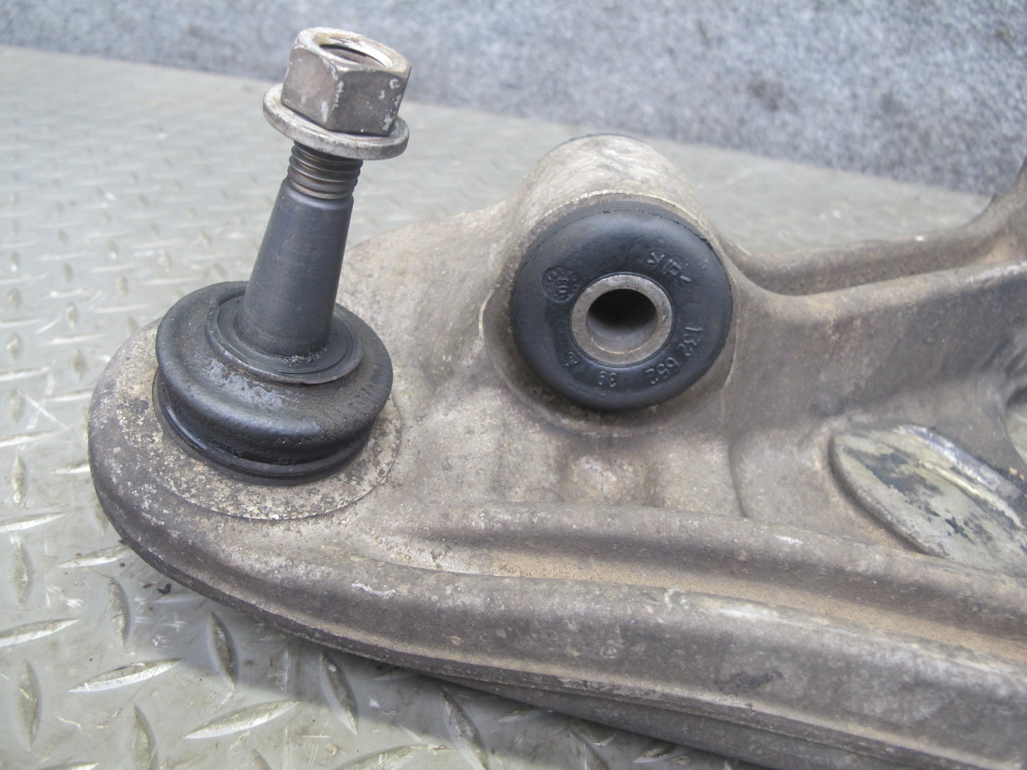 2004-2009 Cadillac XLR Rear Right Suspension Lower & Upper Control Arm Set