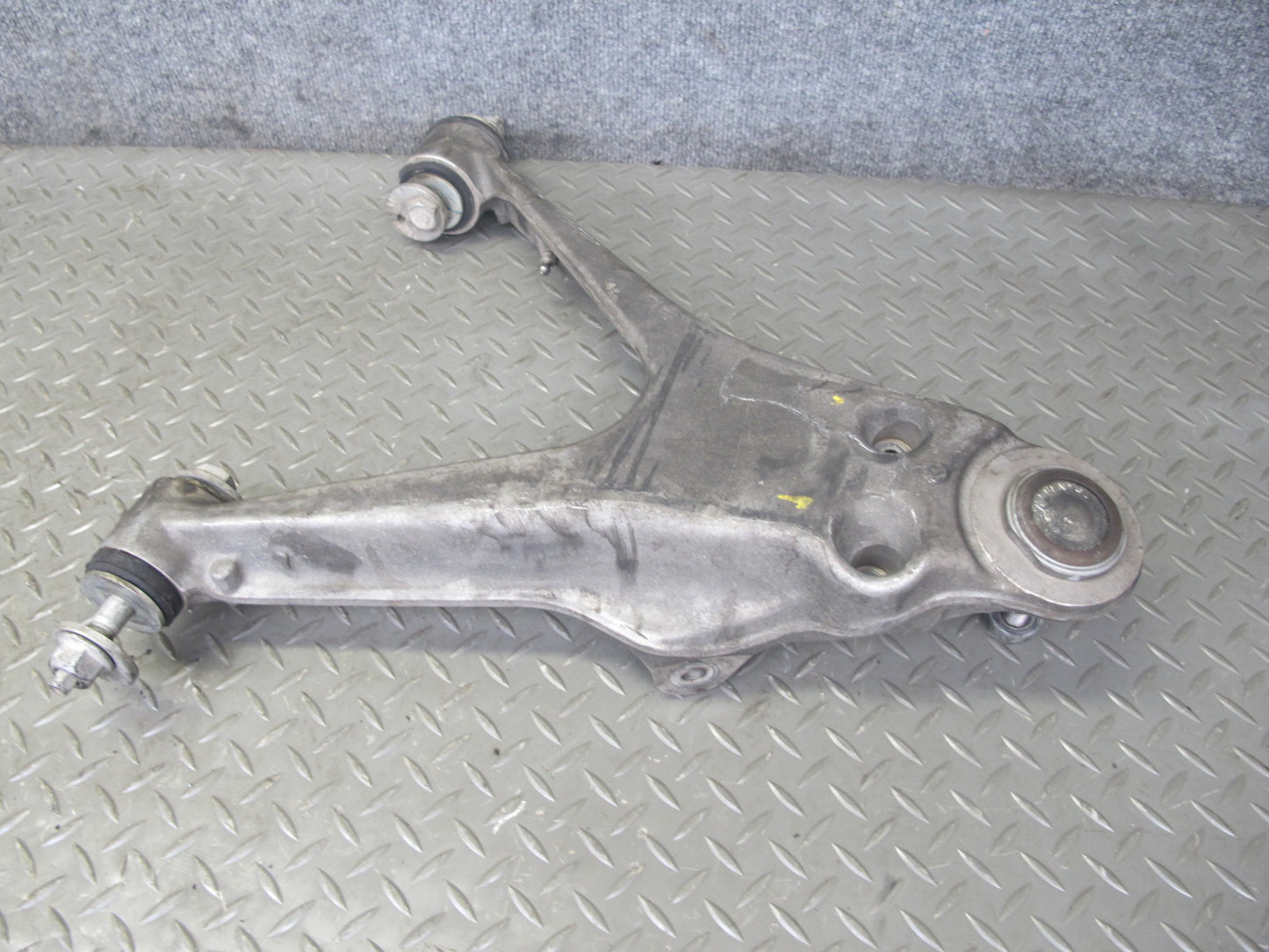 2004-2009 Cadillac XLR Front Right Suspension Lower & Upper Control Arm Set