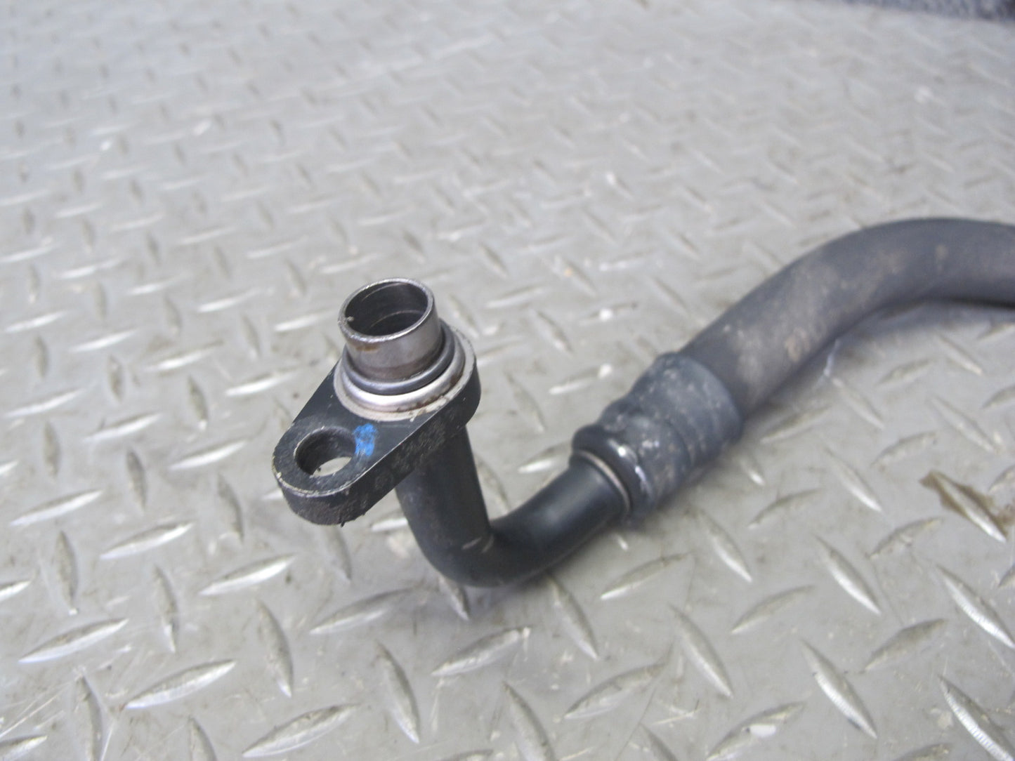 2006-2010 BMW E63 E64 M6 Engine Oil Cooler Hose Pipe Line Set of 2