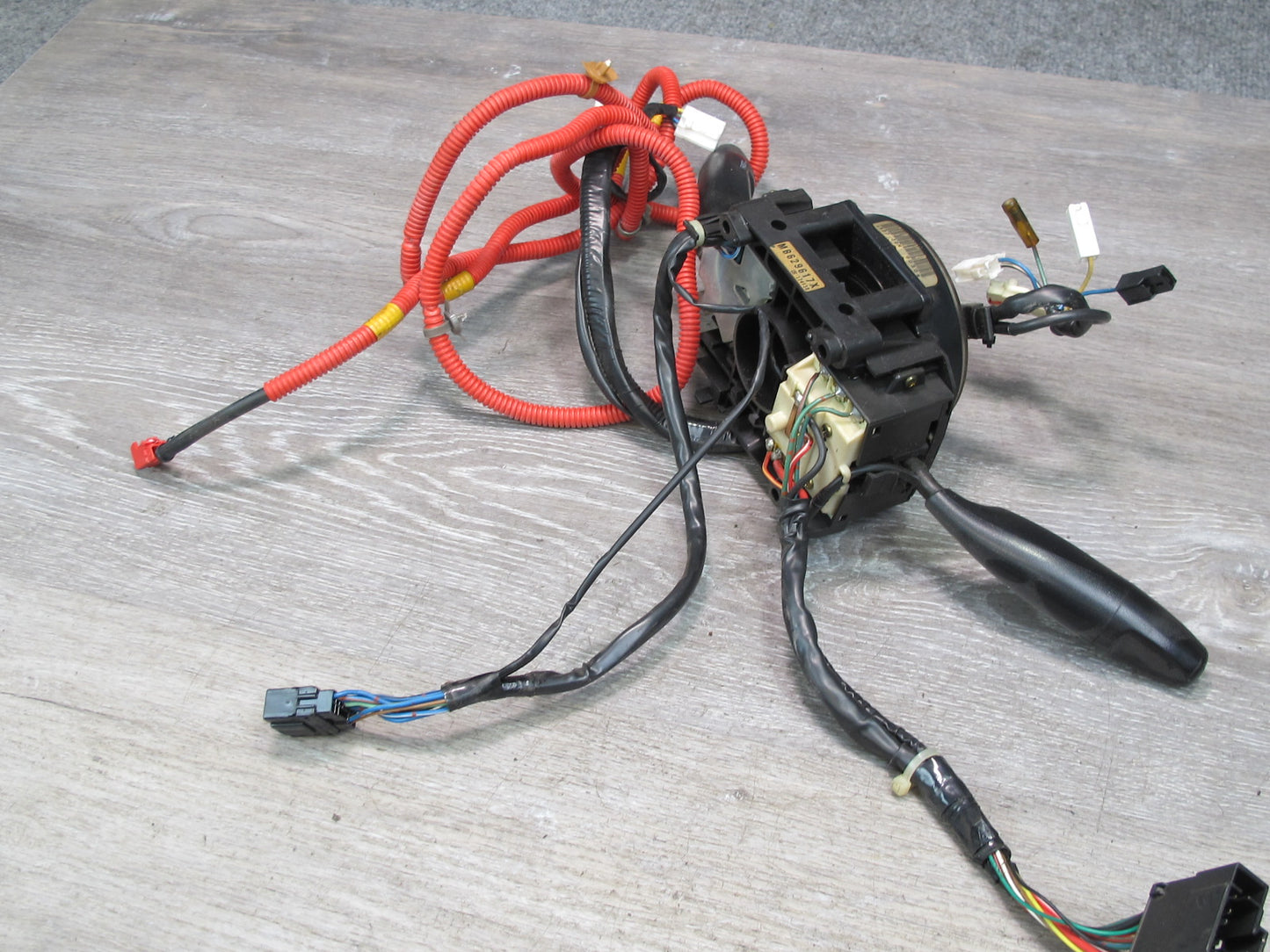 91-93 MITSUBISHI 3000GT STEERING COLUMN MULTI SWITCH CLOCK SPRING MB629617X OEM