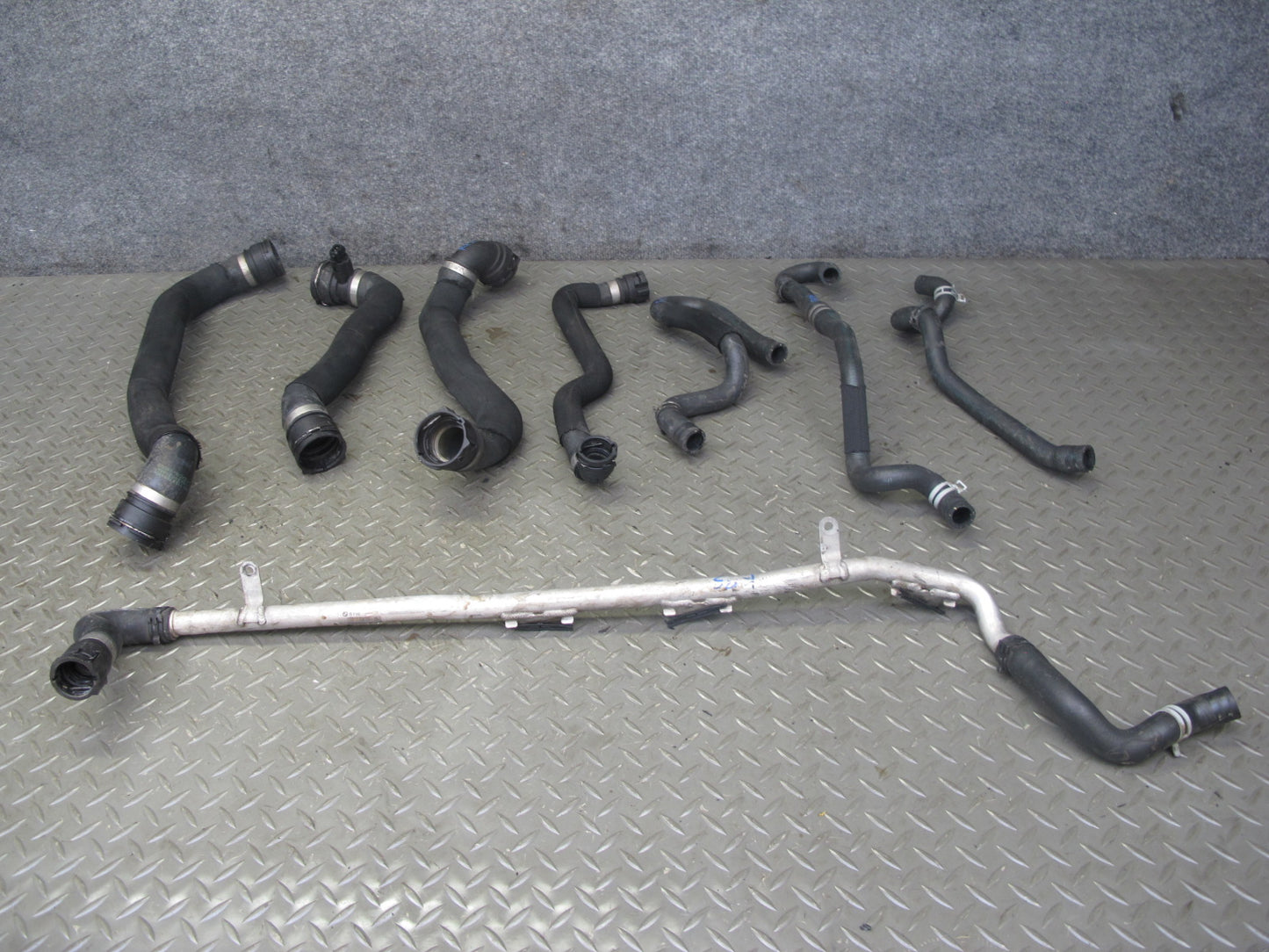 2006-2010 BMW E63 E64 M6 S85 Engine Coolant Hose Pipe Line Set