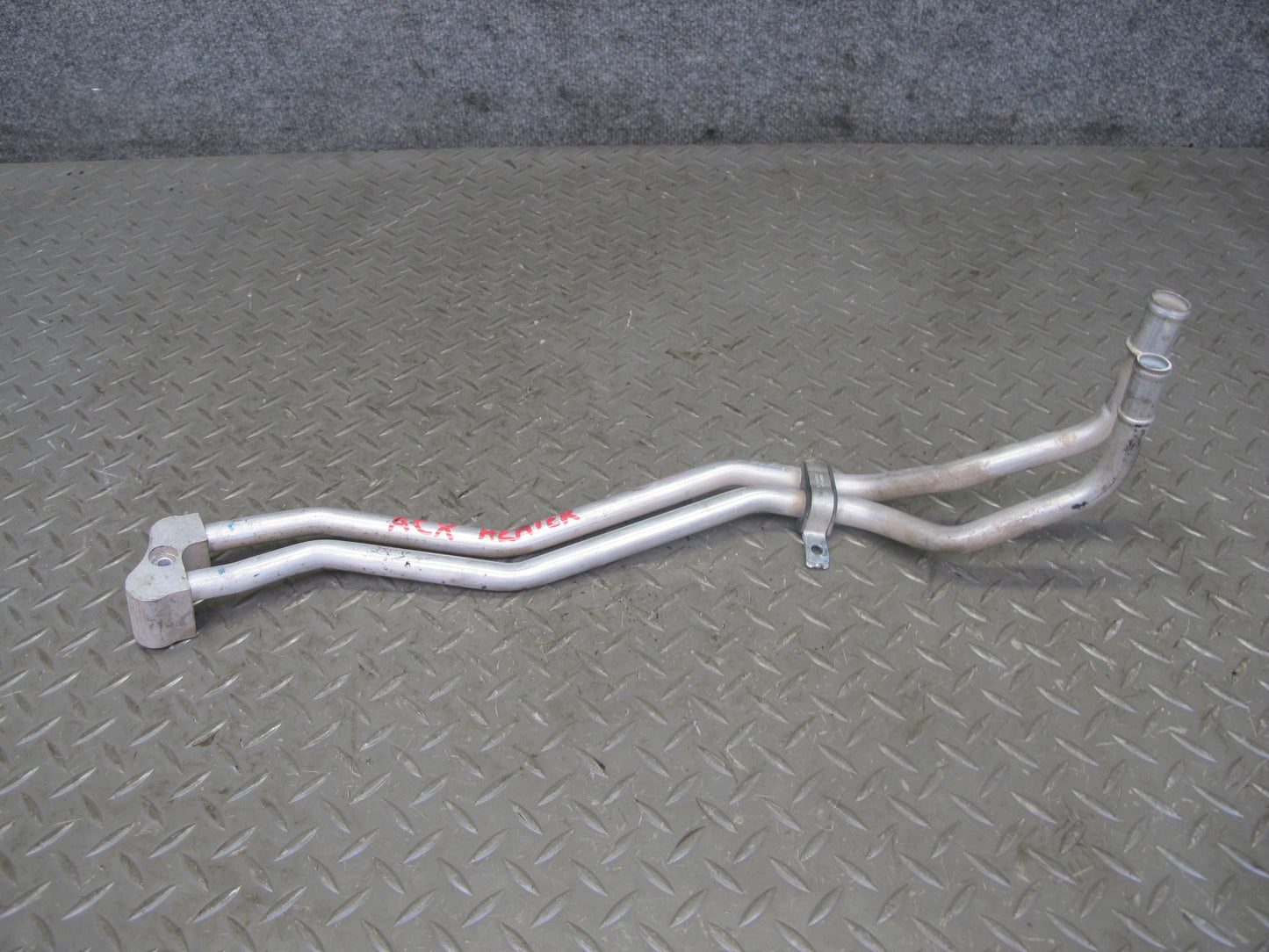 2004-2009 Cadillac XLR Hvac Heater Inlet & Outlet Pipe Tube Line