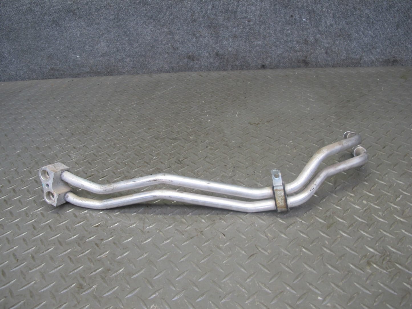 2004-2009 Cadillac XLR Hvac Heater Inlet & Outlet Pipe Tube Line